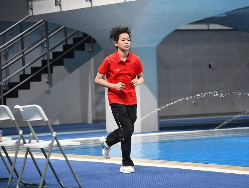 包含塔图姆重返赛场，领先优势明显首场状态出色，利物浦观众沸腾！的词条