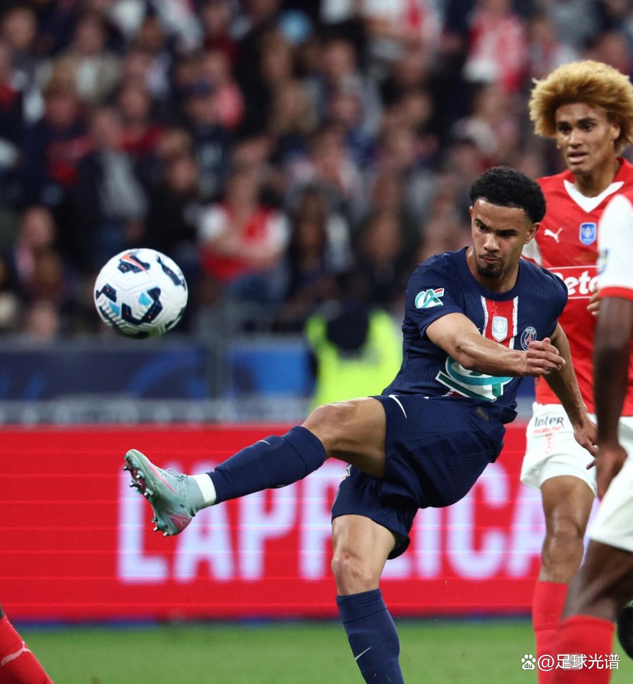  巴黎圣日耳曼迎意大利杯关键赛；冲刺阶段完成体检；赛场秩序良好；阵容厚度经受考验