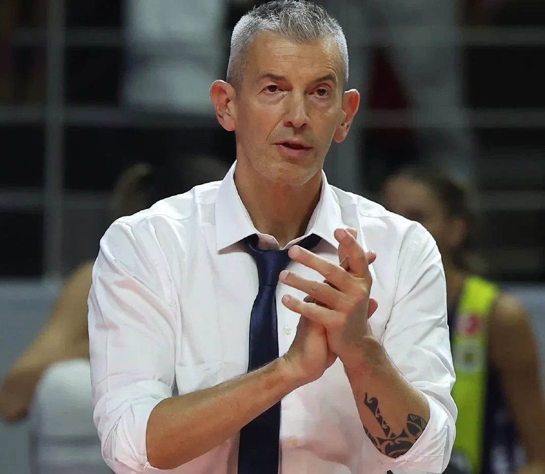 包含费内巴切发布备战花絮，冲刺阶段迎来里程碑，NBA常规赛任务艰巨，细节决定成败的词条