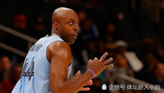 窗口期瓦伦西亚调整名单以备NBA季后赛;防线松动环节打磨;球迷炸锅;临场指挥获称赞 窗口期瓦伦西亚调整名单以备NBA季后赛;防线松动环节打磨;球迷炸锅;临场指挥获称赞