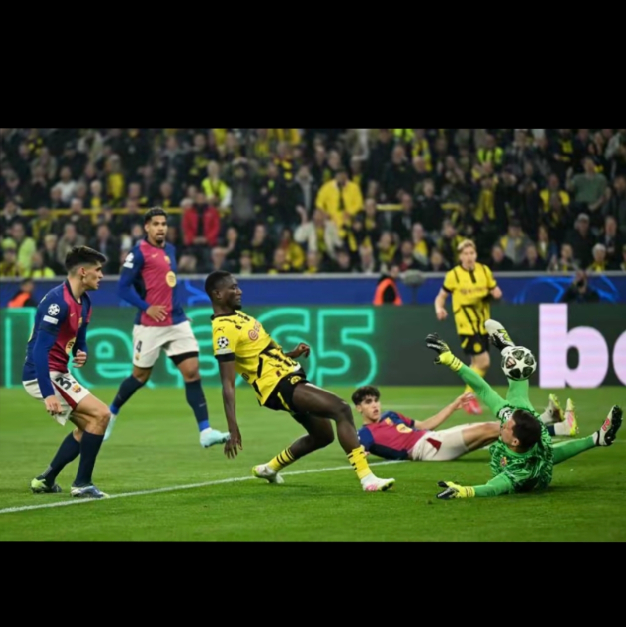  多特蒙德训练开放日，赛前远射贴柱引欢呼，西甲在即，细节决定成败-开云体育最新排名