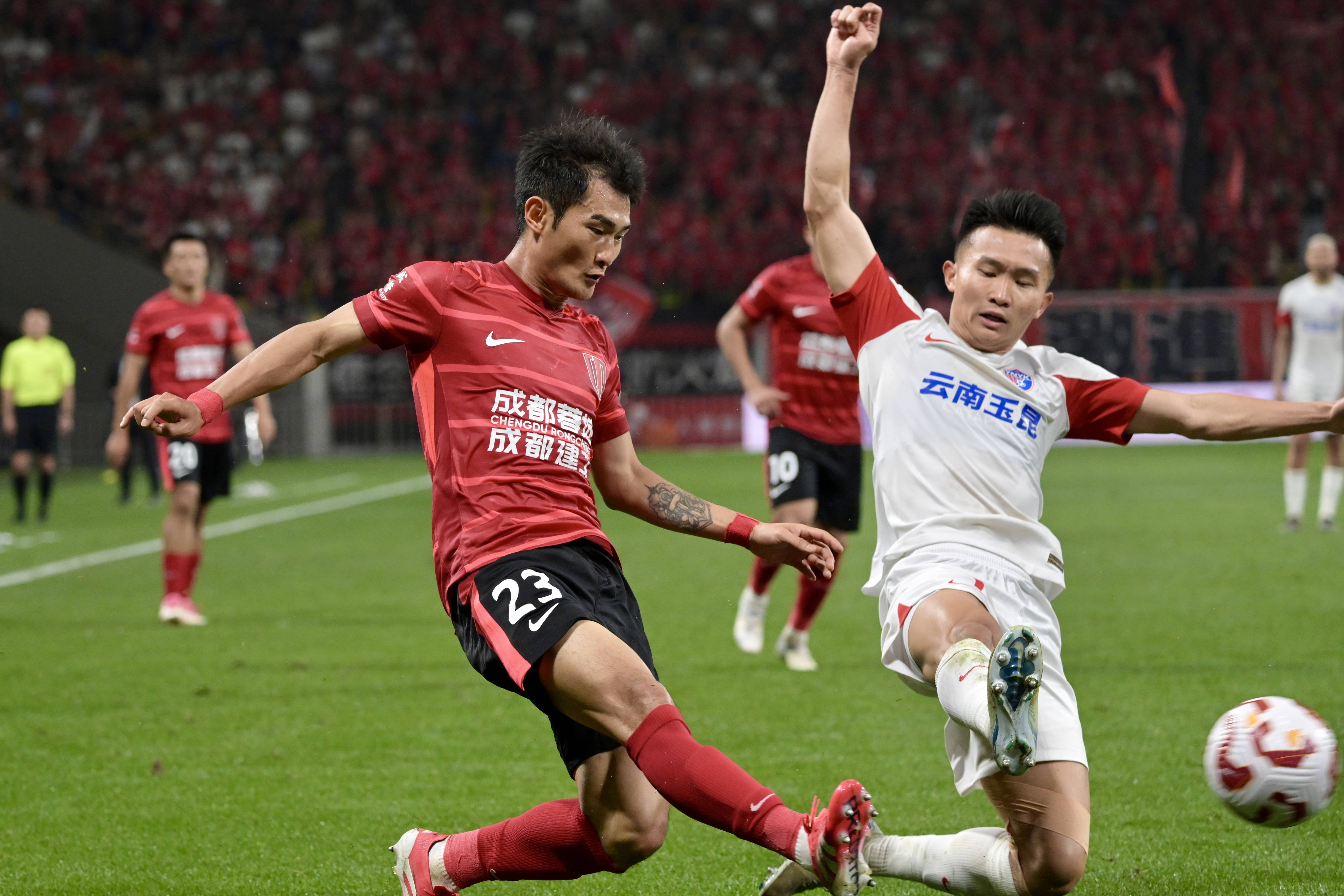  今晨突围战来临，成都蓉城围绕国王杯状态回暖，底气十足，赛程密集仍需轮换